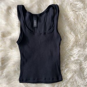 Skims cropped tank top